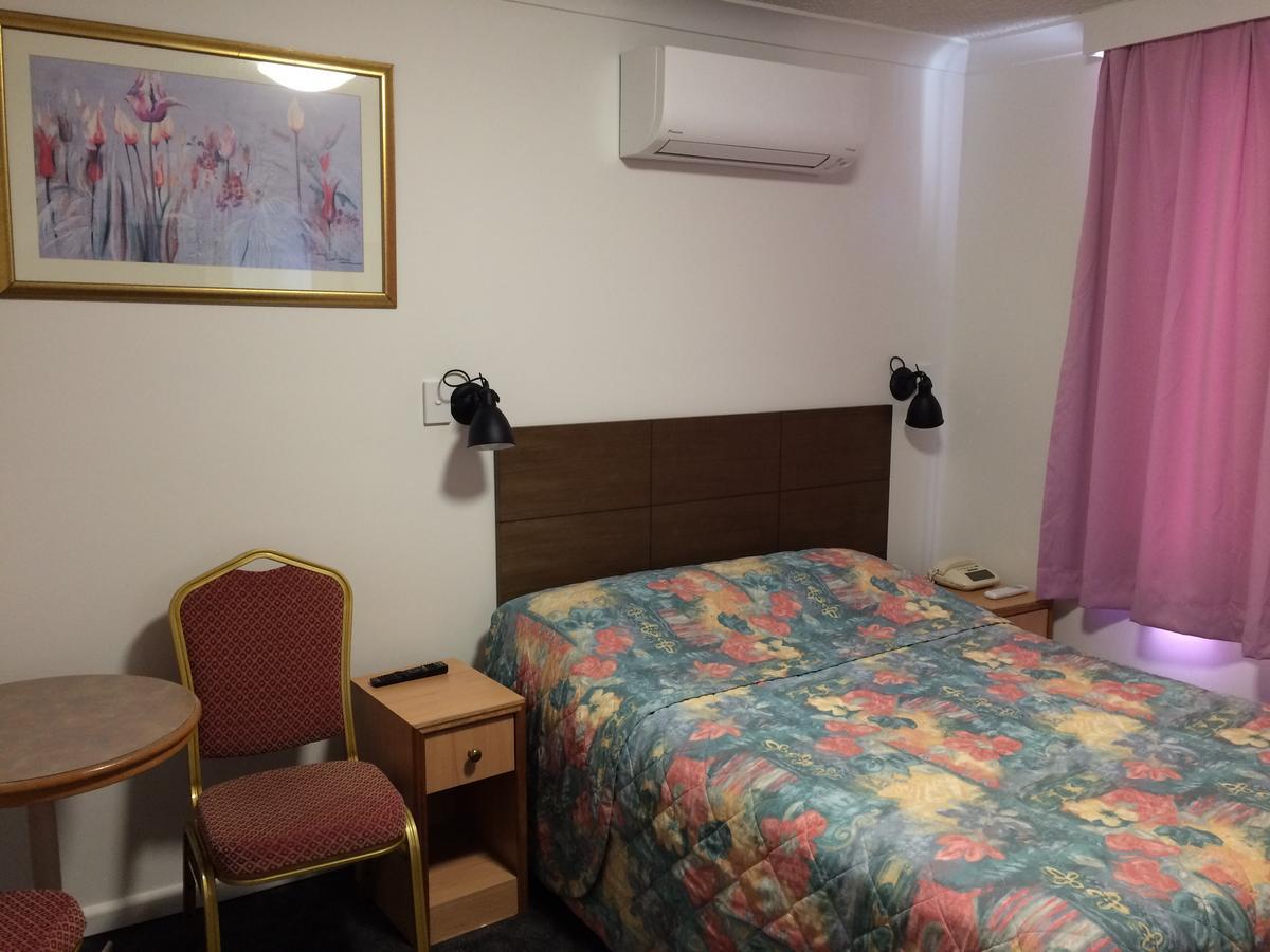 Edgecliff Lodge Motel Sidney Exterior foto