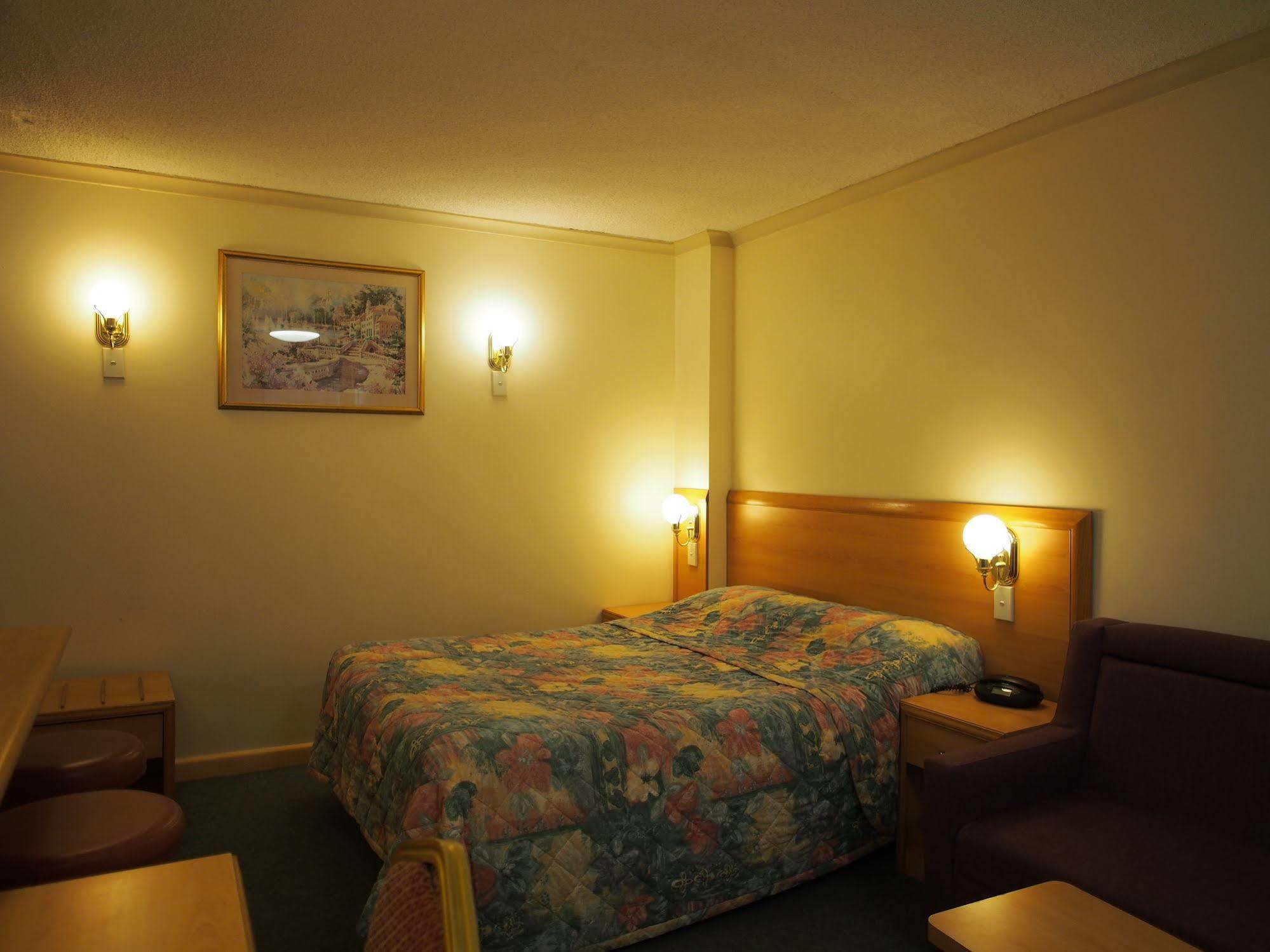 Edgecliff Lodge Motel Sidney Exterior foto