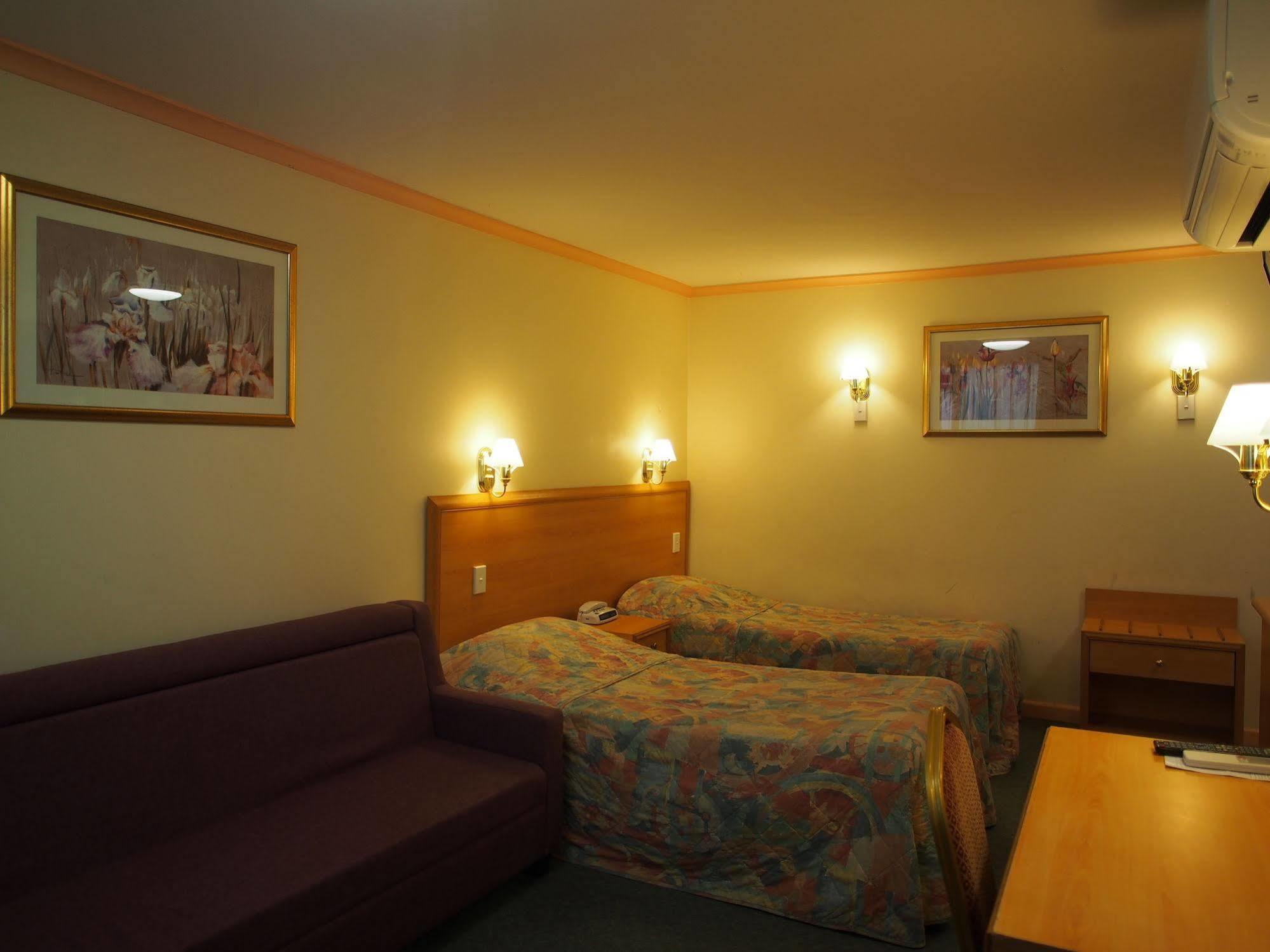 Edgecliff Lodge Motel Sidney Exterior foto